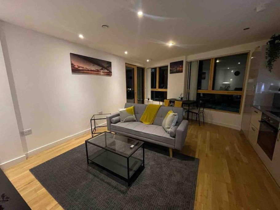 2 Bedrooms In Rg Centre * Reading