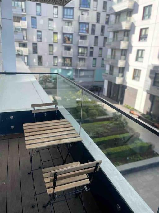 2 Bedrooms In Rg Centre *